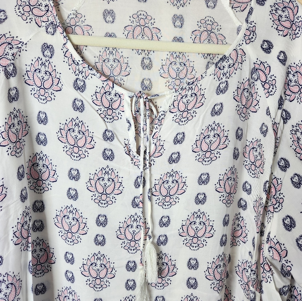 Ladies Blouse - Picture 2 of 5